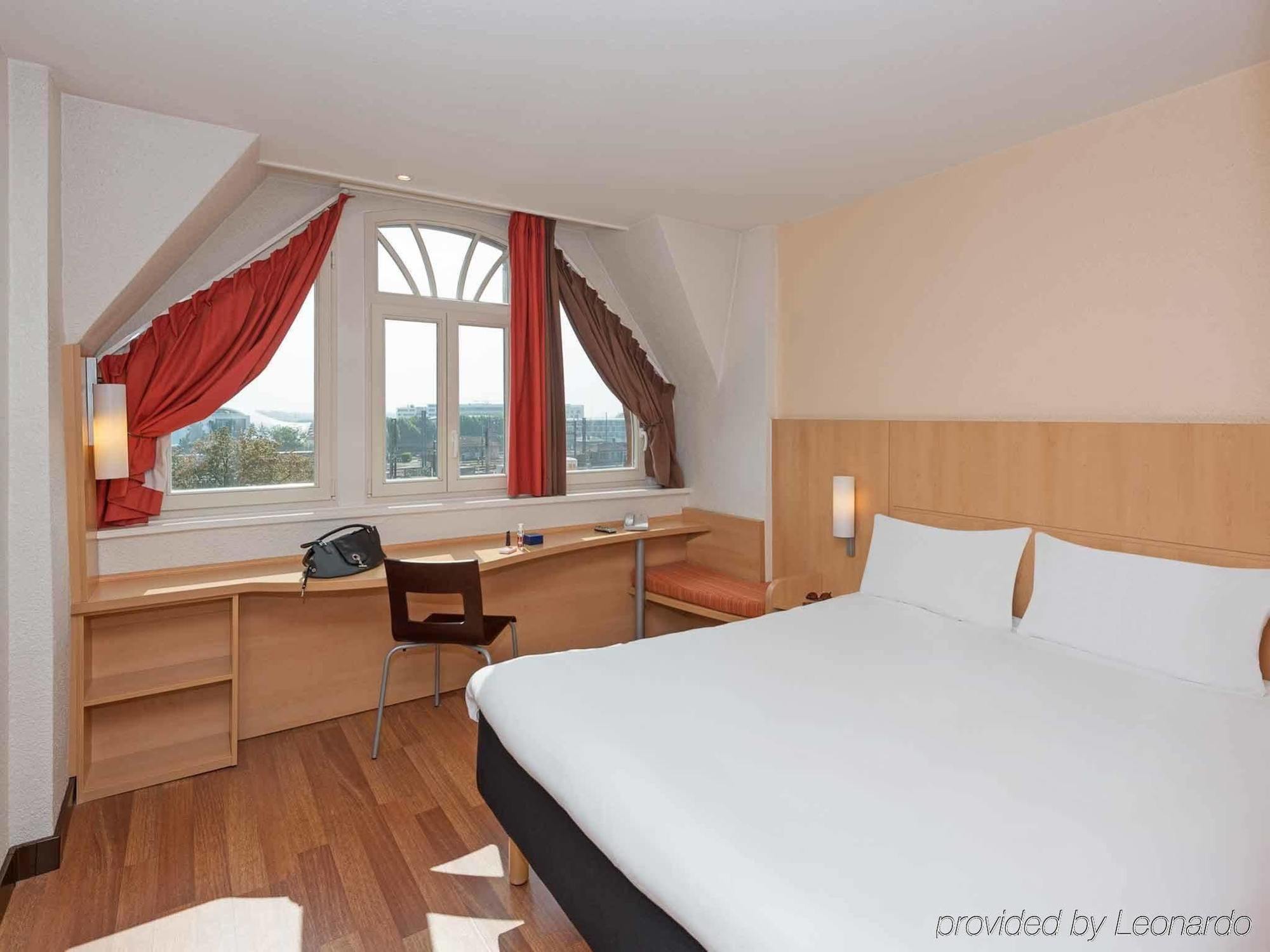 Готель Ibis Metz Centre Gare Екстер'єр фото